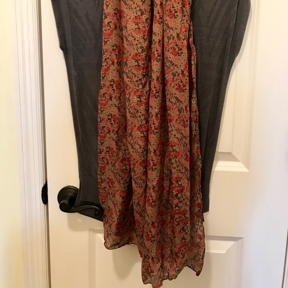 Spring Scarf! 🌸 - Picture 2 of 2